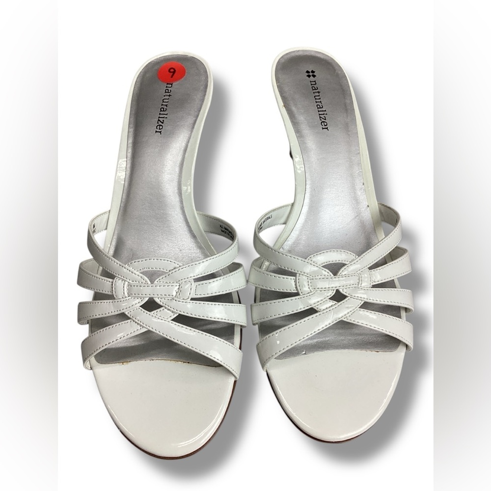 Naturalizer White Strappy Kitten Heel Slide Sandals Faux leather